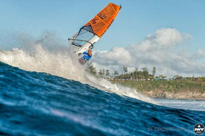 Masters champion, Kai Katchadourian – Aloha Classic ©  Si Crowther / IWT